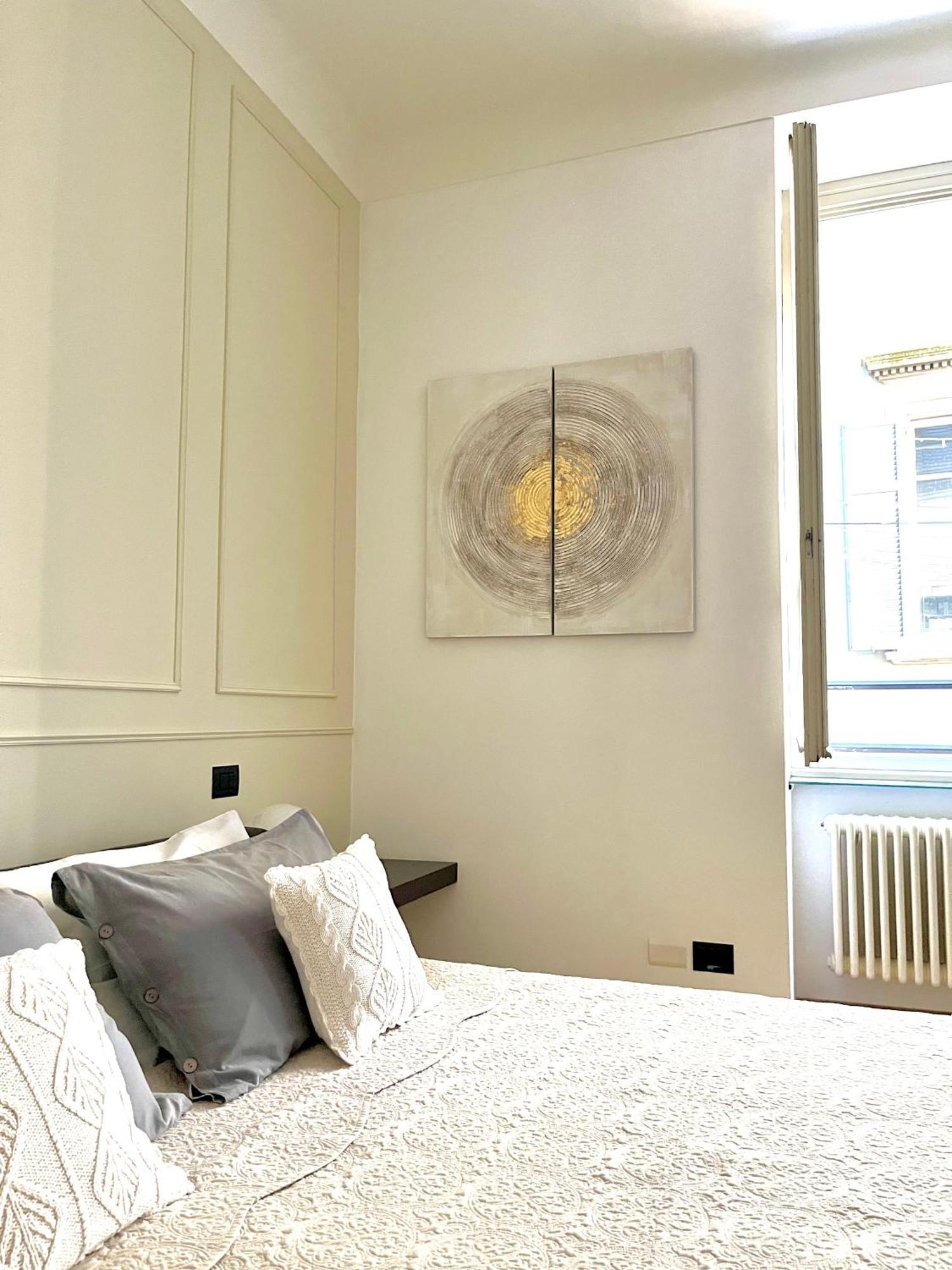 Charming Como - Apartment Downtown In The Pedestrian Area With 2 Double Bedrooms And 2 Complete Bathrooms A Spacious Living Room And Full Equipped Kitchen Eksteriør billede