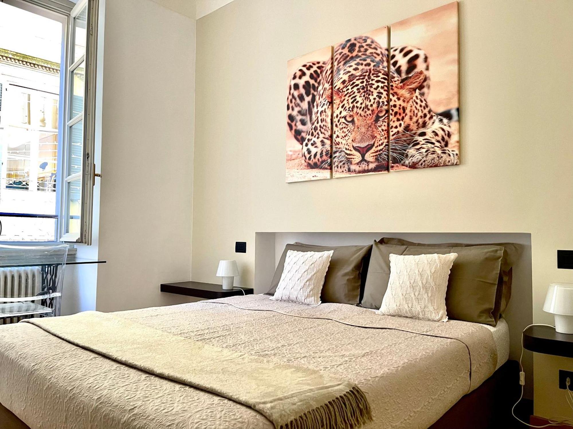 Charming Como - Apartment Downtown In The Pedestrian Area With 2 Double Bedrooms And 2 Complete Bathrooms A Spacious Living Room And Full Equipped Kitchen Eksteriør billede